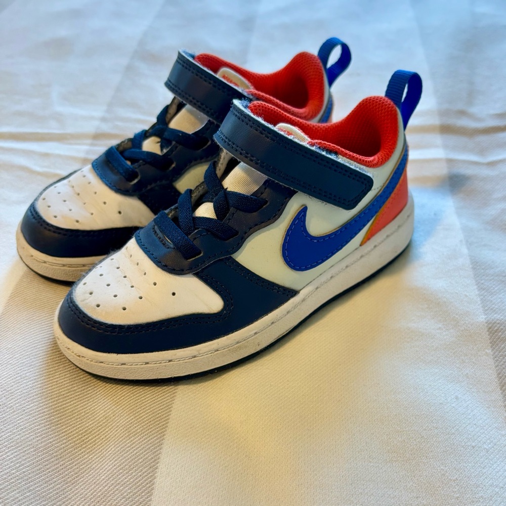 Nike Kids Sneakers - Picture 1 of 5
